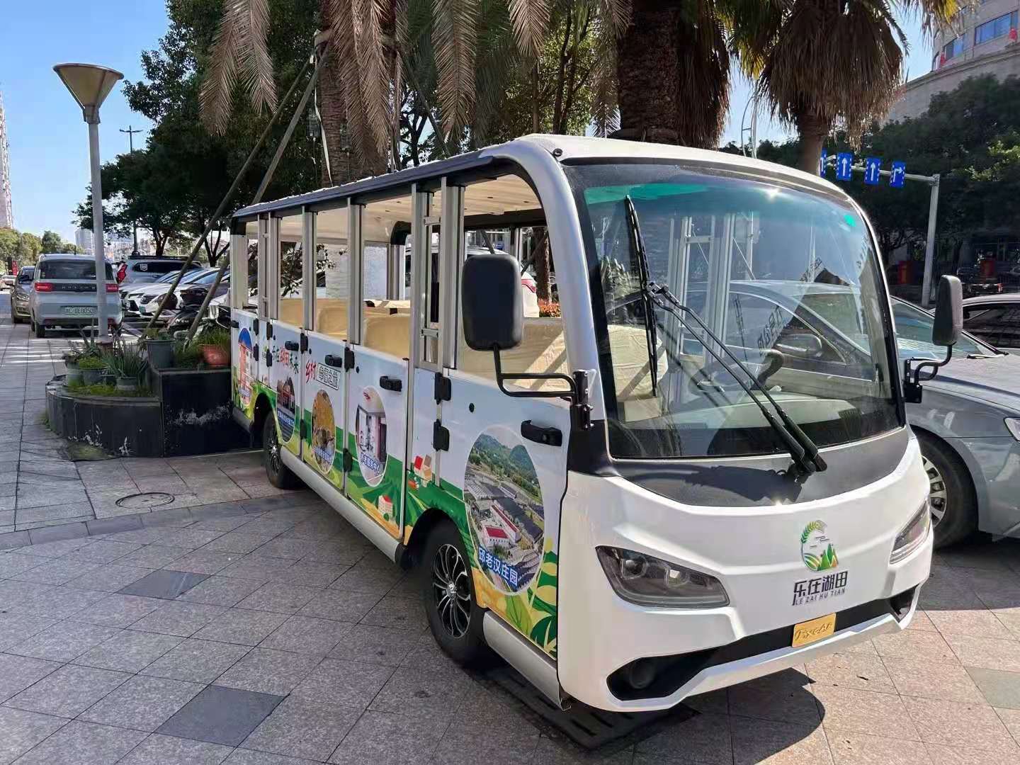 電動(dòng)觀(guān)光車(chē)在鄉(xiāng)村旅游中的作用